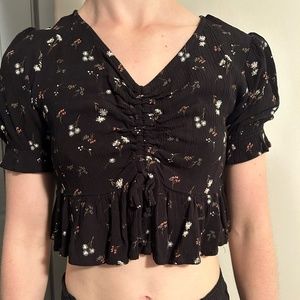 ARIZONA JEAN CO Floral Cropped Top, Black, White, and Pink Print, Size Small